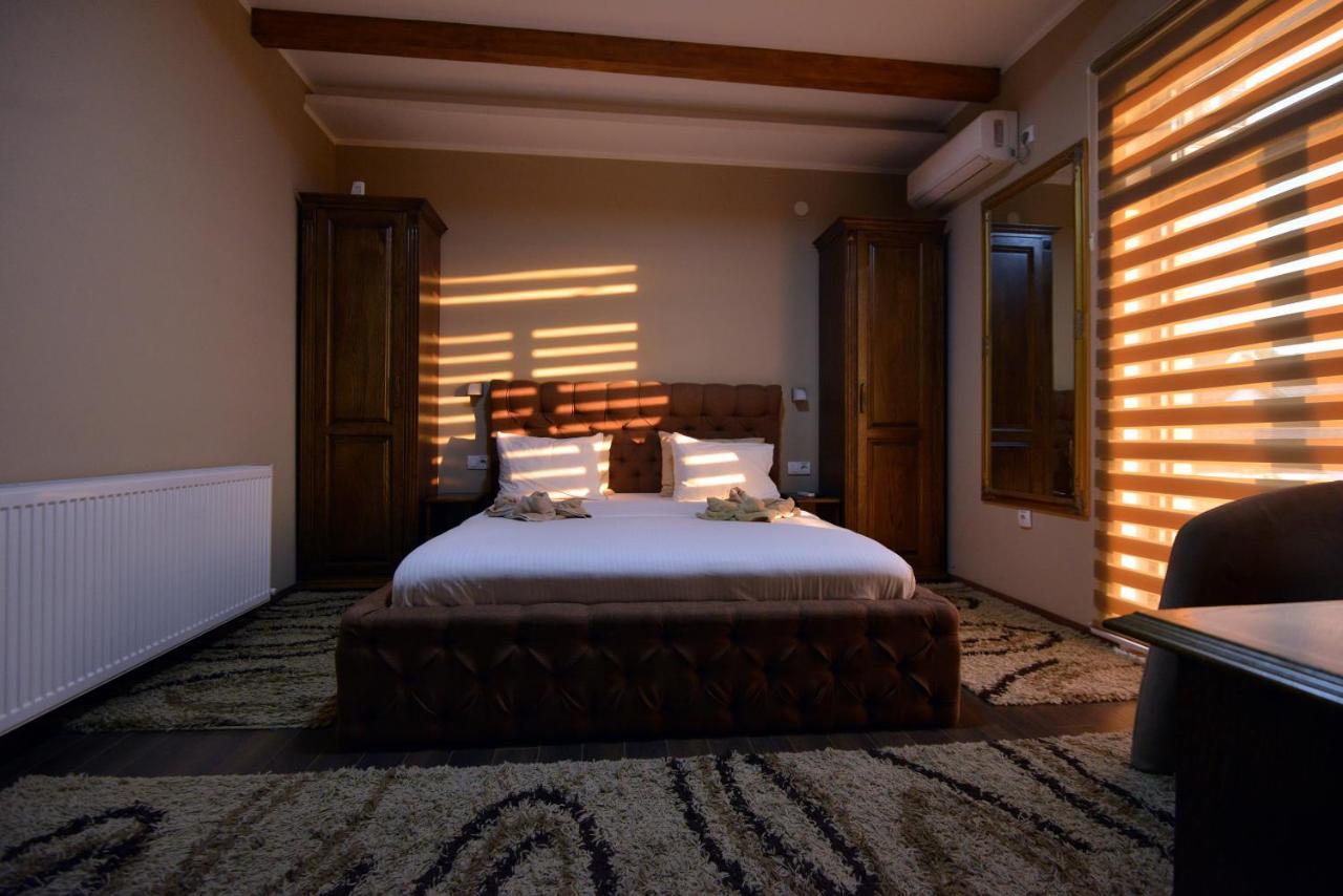 Garni Hotel Kaca 크라구예바츠 외부 사진