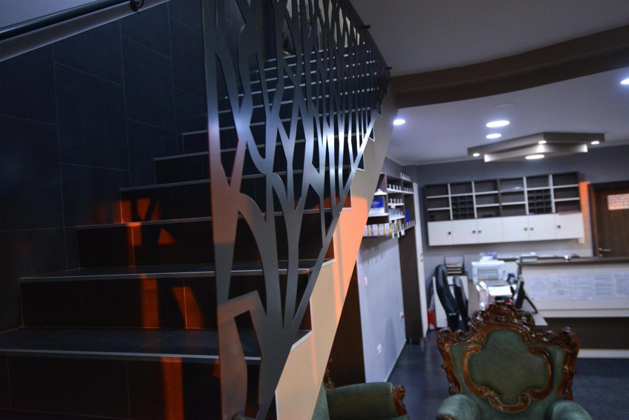 Garni Hotel Kaca 크라구예바츠 외부 사진